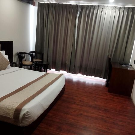 Tgi Apple Inn Jaipur Eksteriør billede